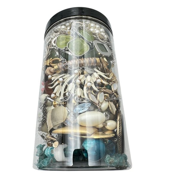 Mystery Jewelry Jar #1043 Wearable Quality Pieces 2lbs Necklace Bracelet Earring - Picture 3 of 4